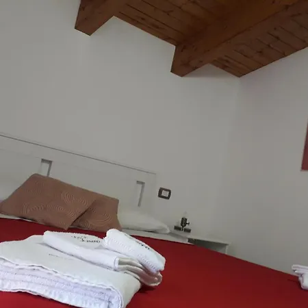 Zurro E Breakfast 4*