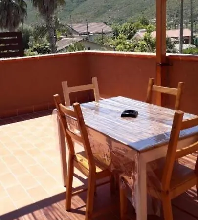 Zurro E Breakfast 4*