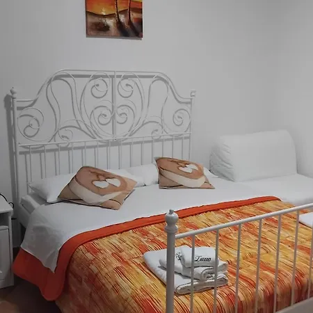 Bed & Breakfast Zurro E Breakfast *