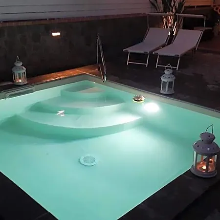 Zurro Con Piscina E Relax Vicino Al Mare Bed & Breakfast