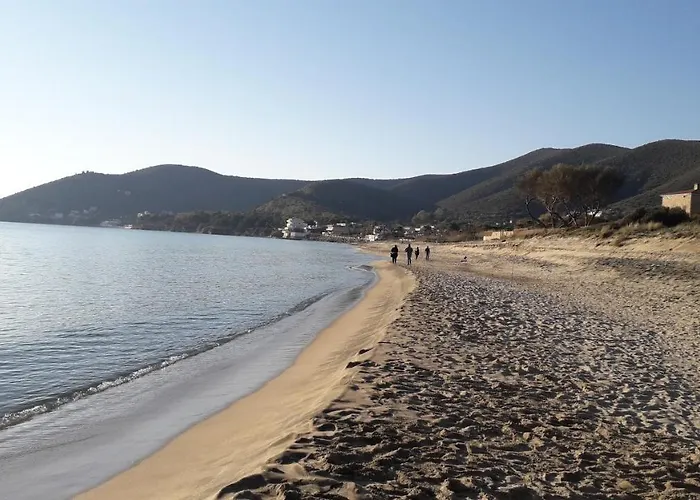 住宿加早餐酒店 Zurro E Breakfast 卡斯特拉巴特