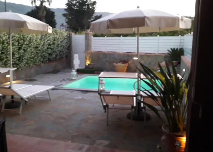 Zurro E Breakfast 住宿加早餐酒店 4*